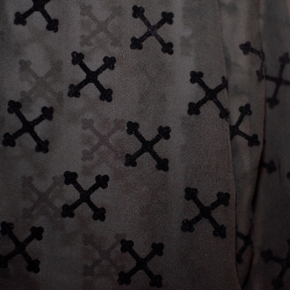 Divided H&M Sheer black blouse with Cross pattern - Picture 4 of 5